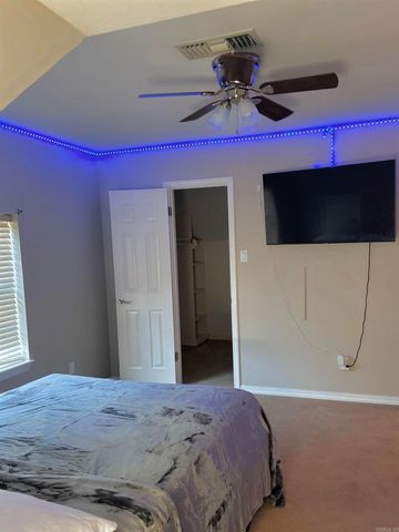 32 Woodland Court, Jacksonville, AR 72076