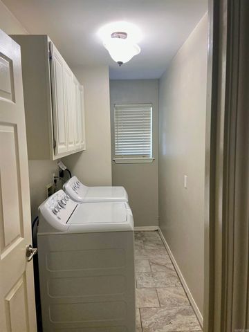 32 Woodland Court, Jacksonville, AR 72076