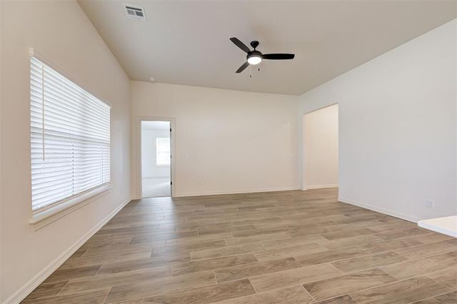 11917 NW 120th Street, Yukon, OK 73099
