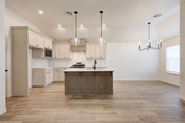 11917 NW 120th Street, Yukon, OK 73099