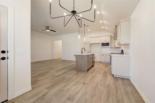 11917 NW 120th Street, Yukon, OK 73099