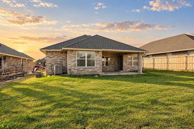 11917 NW 120th Street, Yukon, OK 73099