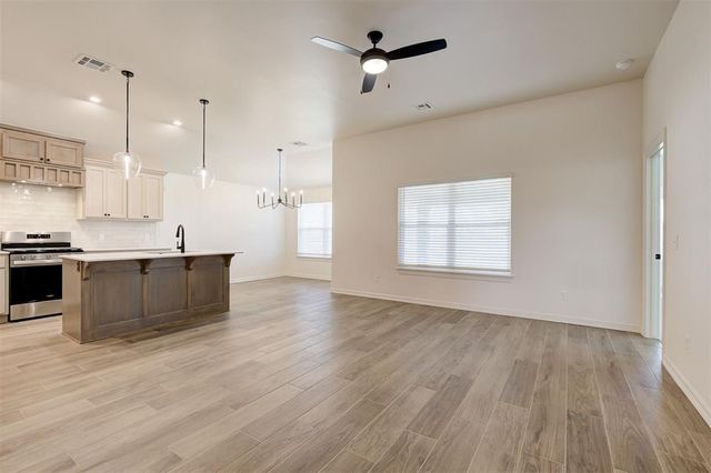 11917 NW 120th Street, Yukon, OK 73099