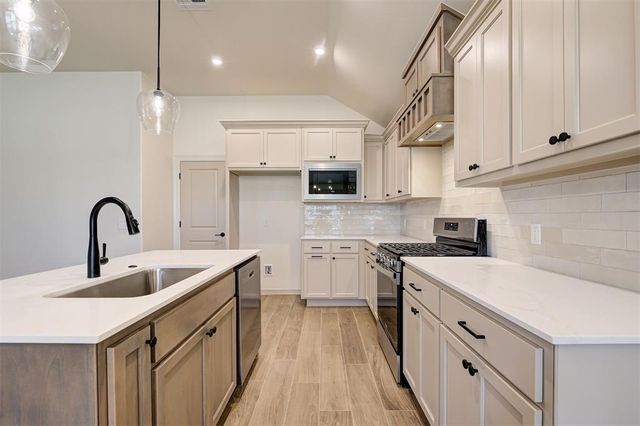 11917 NW 120th Street, Yukon, OK 73099