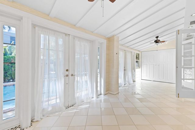 609 NE 9th Ave, Fort Lauderdale, FL 33304