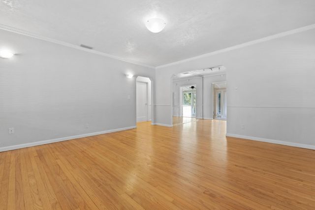 609 NE 9th Ave, Fort Lauderdale, FL 33304