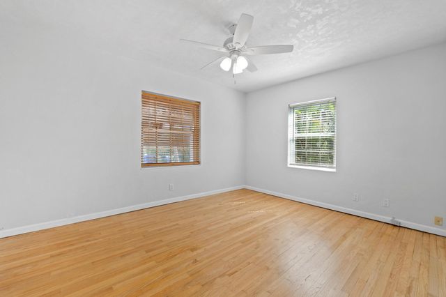 609 NE 9th Ave, Fort Lauderdale, FL 33304