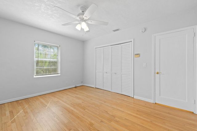 609 NE 9th Ave, Fort Lauderdale, FL 33304