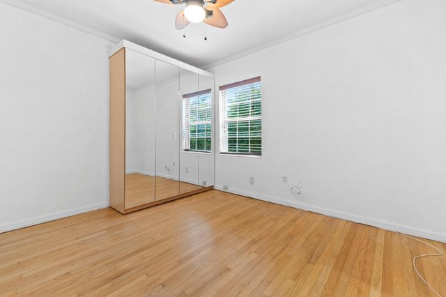 609 NE 9th Ave, Fort Lauderdale, FL 33304