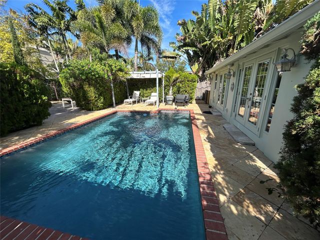 609 NE 9th Ave, Fort Lauderdale, FL 33304