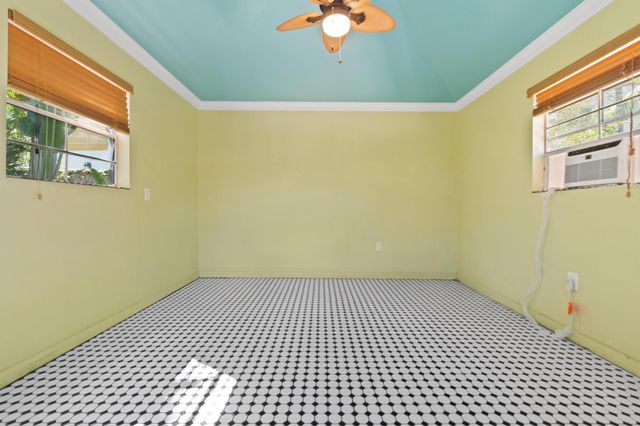 609 NE 9th Ave, Fort Lauderdale, FL 33304