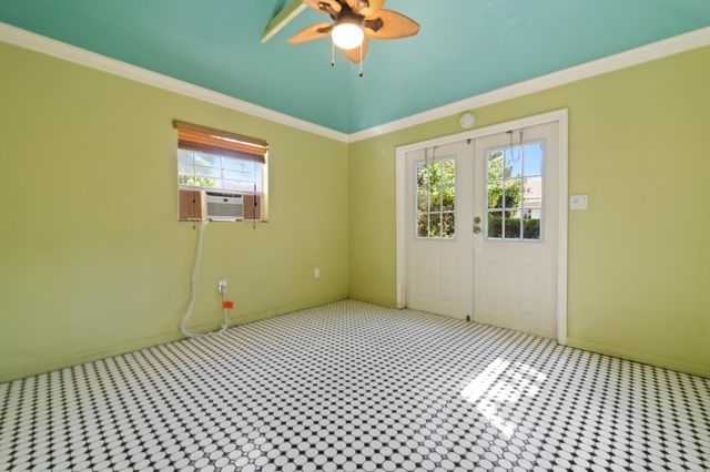 609 NE 9th Ave, Fort Lauderdale, FL 33304