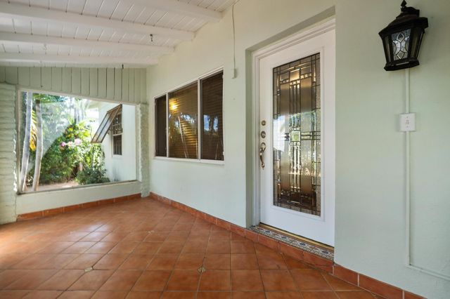 609 NE 9th Ave, Fort Lauderdale, FL 33304