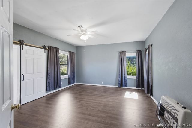 1613 E 9th Street, Okmulgee, OK 74447