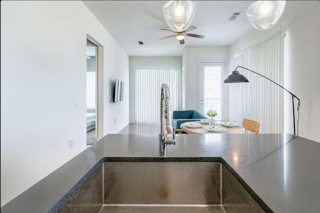 1508 Blodgett Street 609, Houston, TX 77004