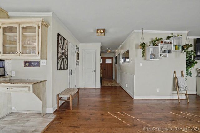 1712 Valley Road, Sapulpa, OK 74066