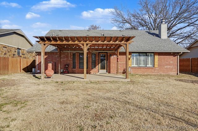1712 Valley Road, Sapulpa, OK 74066