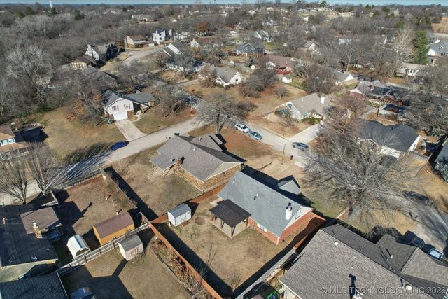 1712 Valley Road, Sapulpa, OK 74066