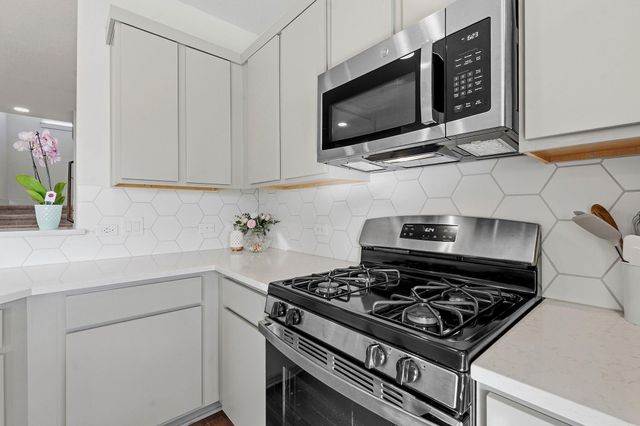 2260 Local Rebel LOOP, Leander, TX 78641