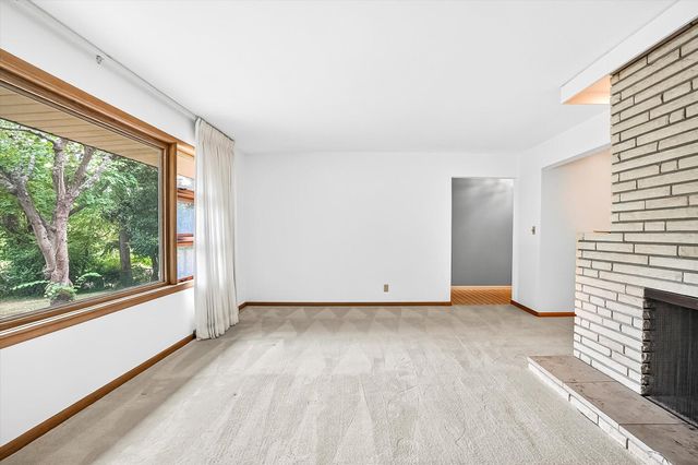 2533 S Sheridan Avenue, Springfield, MO 65804