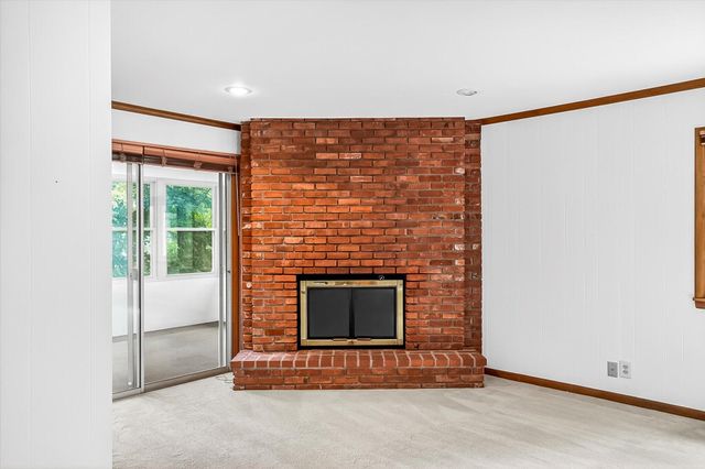 2533 S Sheridan Avenue, Springfield, MO 65804