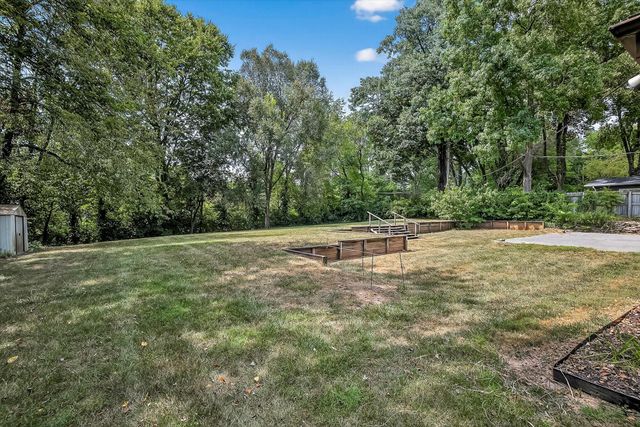 2533 S Sheridan Avenue, Springfield, MO 65804