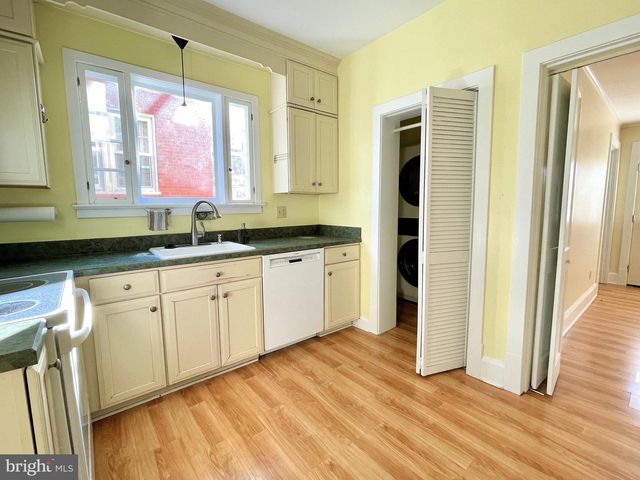 17 E LEICESTER ST, Winchester, VA 22601