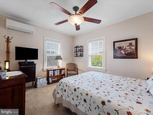 17 E LEICESTER ST, Winchester, VA 22601