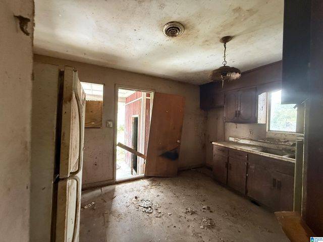 2033 WINCHESTER ROAD, Anniston, AL 36201