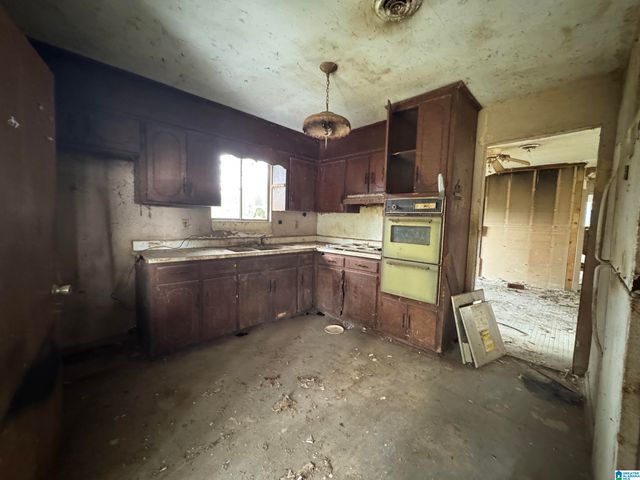 2033 WINCHESTER ROAD, Anniston, AL 36201