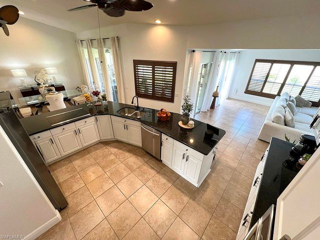 940 SE 20th CT, Cape Coral, FL 33990