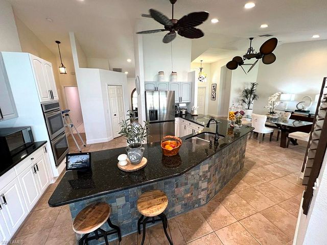 940 SE 20th CT, Cape Coral, FL 33990