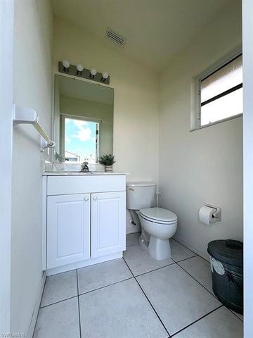 940 SE 20th CT, Cape Coral, FL 33990