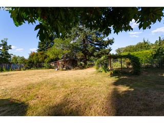 9402 Se TENINO Ct, Portland, OR 97266