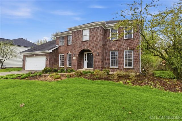 135 Westhaven Circle, Geneva, IL 60134