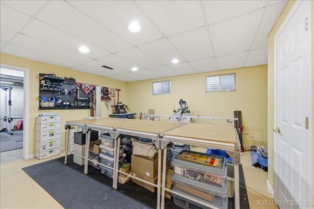 135 Westhaven Circle, Geneva, IL 60134