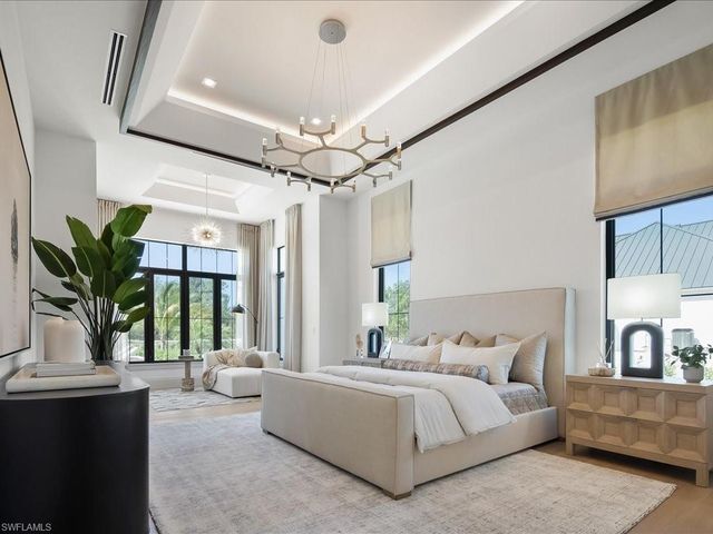 6462 Daniels RD, Naples, FL 34109