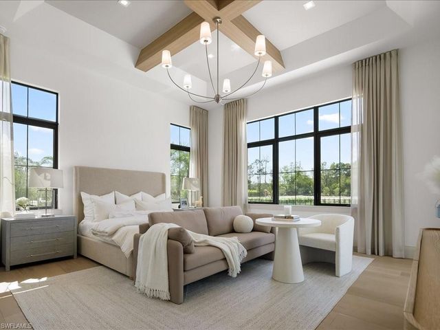 6462 Daniels RD, Naples, FL 34109