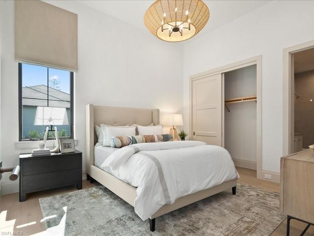 6462 Daniels RD, Naples, FL 34109