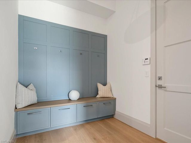 6462 Daniels RD, Naples, FL 34109