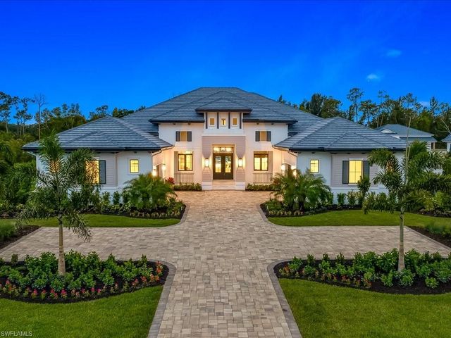 6462 Daniels RD, Naples, FL 34109