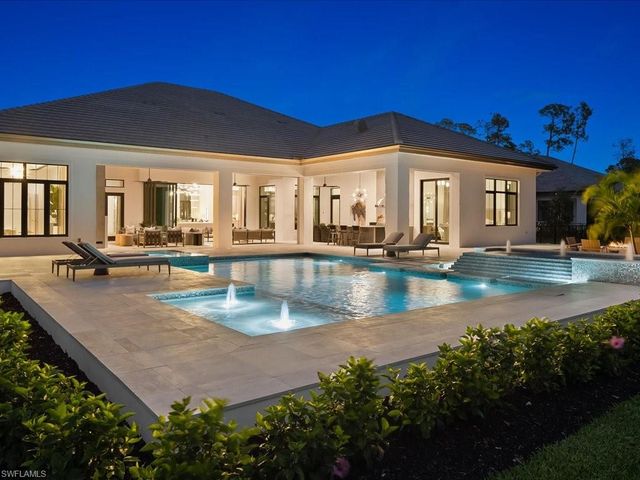 6462 Daniels RD, Naples, FL 34109