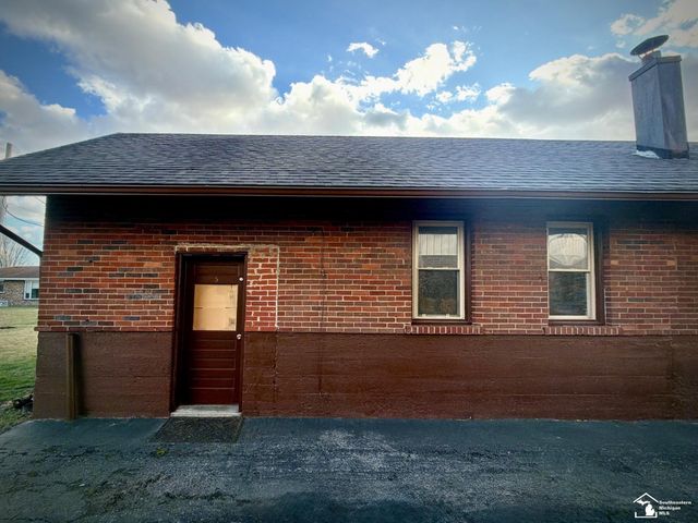 3778 N. Custer Road, Frenchtown Twp, MI 48162