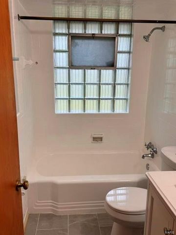 9271 Dell Court, Bellefontaine Nghbrs, MO 63137
