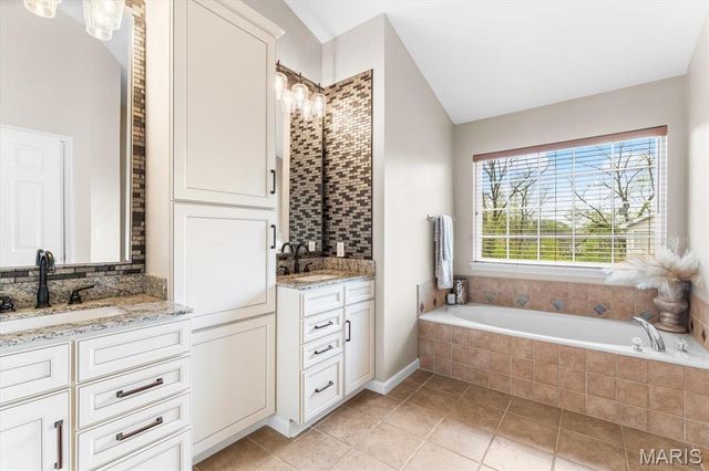 2405 Bobby Jones Court, Belleville, IL 62220