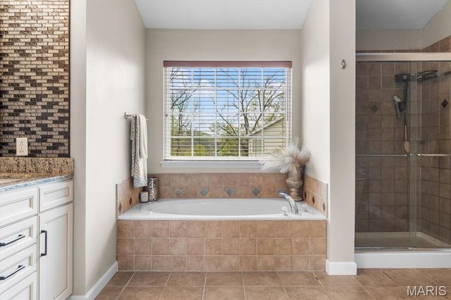 2405 Bobby Jones Court, Belleville, IL 62220