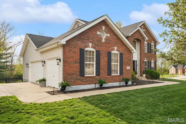 2405 Bobby Jones Court, Belleville, IL 62220