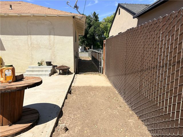 316 Western, Bakersfield, CA 93309