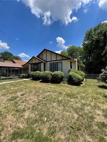 3 Second Avenue, Thomasville, NC 27360