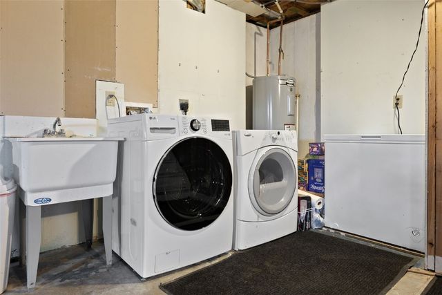 3000 Carroll DR SE, Cedar Rapids, IA 52403